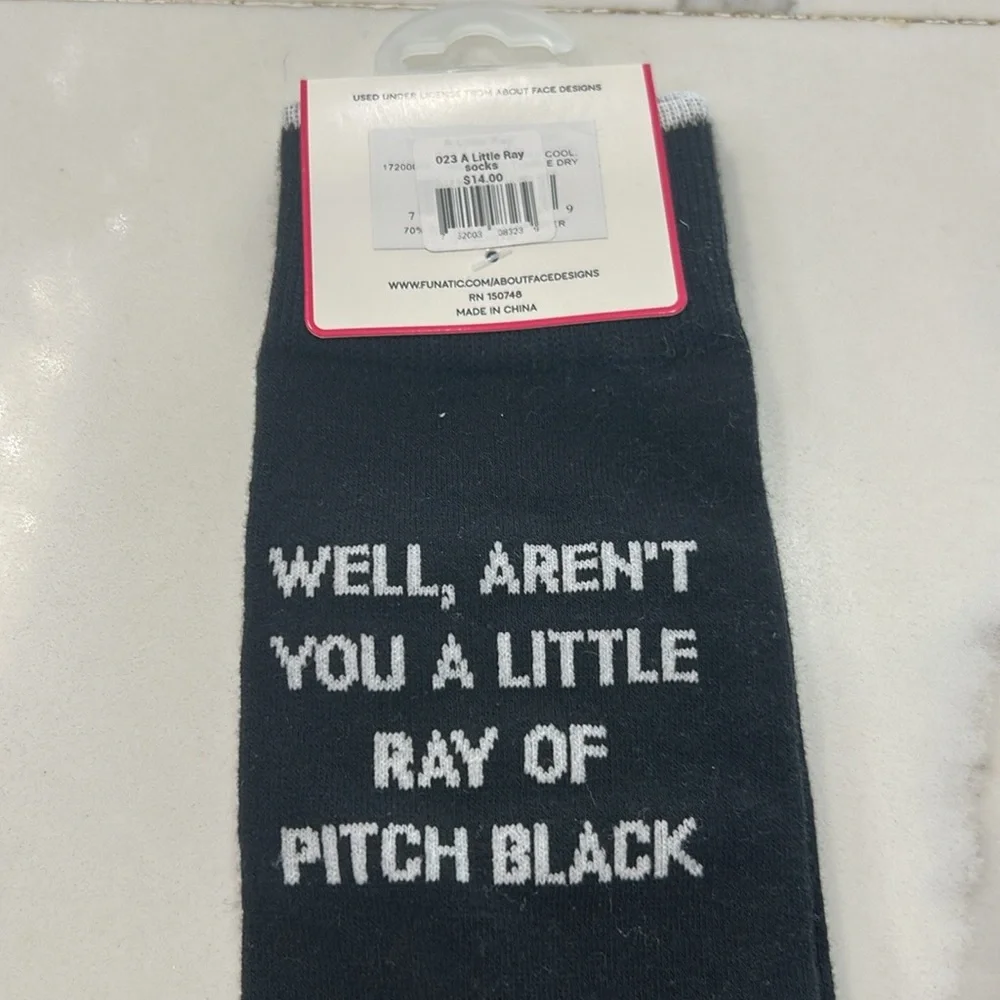 About Face‎ Designs Socks New With Tags. Black. Size Men’s 6-11 Women’s 71/2-12